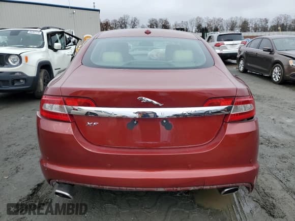 ✅ 2010 Jaguar XF Luxury • VIN: SAJWA0FA8AHR55379 • Lot: 82081234. Wystawiony na Copart z przebiegiem Nie podano. Bezpłatny archiwum sprzedaży aukcyjnych z USA i szczegółowy raport historii pojazdu na DreamBid. Zdjęcie 6.