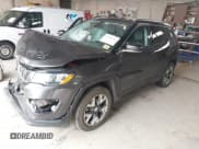 ✅ 2019 Jeep Compass Limited • VIN: 3C4NJDCB1KT787554 • Lot: 41908270. Wystawiony na IAAI z przebiegiem 89 641 mil. Bezpłatny archiwum sprzedaży aukcyjnych z USA i szczegółowy raport historii pojazdu na DreamBid. Zdjęcie 2.