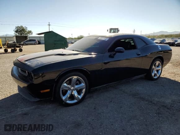 ✅ 2013 Dodge Challenger R/T • VIN: 2C3CDYBT4DH558379 • Lot: 90931465. Listed on Copart with 107,371 mi. Free auction sales archive from the USA and detailed vehicle history report at DreamBid. Image 1.