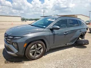 2025 Hyundai Tucson SEL with VIN 5NMJB3DE9SH513577, listed as a Copart auction lot 69560705 with 10,176 mi miles and Salvage title. Bid and sale history available at DreamBid. Image 1.