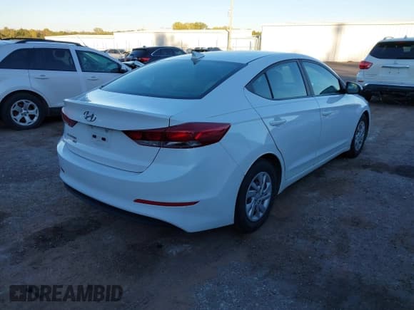 ✅ 2018 Hyundai Elantra SE • VIN: 5NPD74LF1JH384637 • Лот: 40760033. Опубликован ранее на IAAI с пробегом 110 127 миль. Бесплатный доступ к архиву аукционных продаж из США и подробный отчёт об истории автомобиля на DreamBid. Изображение 4.