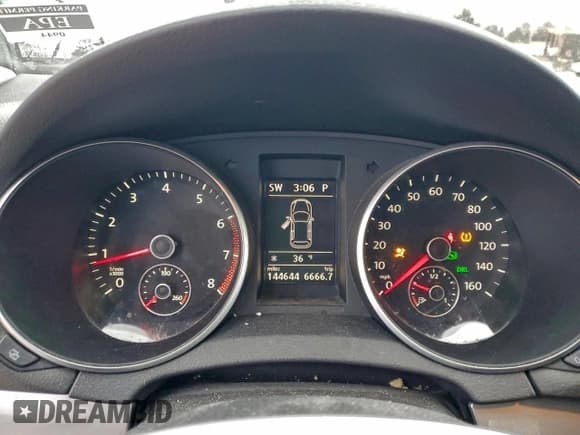 ✅ 2011 Volkswagen Golf • VIN: WVWDA7AJ3BW220537 • Lot: 95887495. Listed on Copart with 144,644 mi. Free auction sales archive from the USA and detailed vehicle history report at DreamBid. Image 9.