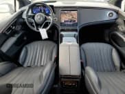 ✅ 2022 Mercedes-Benz EQS 450+ • VIN: W1KCG2DB3NA008553 • Lot: 71398435. Wystawiony na Copart z przebiegiem 48 812 mil. Bezpłatny archiwum sprzedaży aukcyjnych z USA i szczegółowy raport historii pojazdu na DreamBid. Zdjęcie 8.