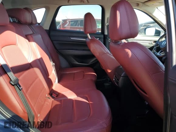 ✅ 2022 Mazda CX-5 S Carbon Edition • VIN: JM3KFBCM0N1543228 • Лот: 87470985. Опубликован ранее на Copart с пробегом 46 604 миль. Бесплатный доступ к архиву аукционных продаж из США и подробный отчёт об истории автомобиля на DreamBid. Изображение 10.