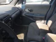 ✅ 1997 Oldsmobile Cutlass Supreme Series II • VIN: 1G3WH52M4VF327067 • Lot: 42709655. Wystawiony na IAAI z przebiegiem 176 945 mil. Bezpłatny archiwum sprzedaży aukcyjnych z USA i szczegółowy raport historii pojazdu na DreamBid. Zdjęcie 5.