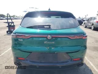 ✅ 2024 Alfa Romeo Tonale Veloce • VIN: ZASPATDWXR3061190 • Lot: 54945055. Wystawiony na Copart z przebiegiem 4 399 mil. Bezpłatny archiwum sprzedaży aukcyjnych z USA i szczegółowy raport historii pojazdu na DreamBid. Zdjęcie 6.