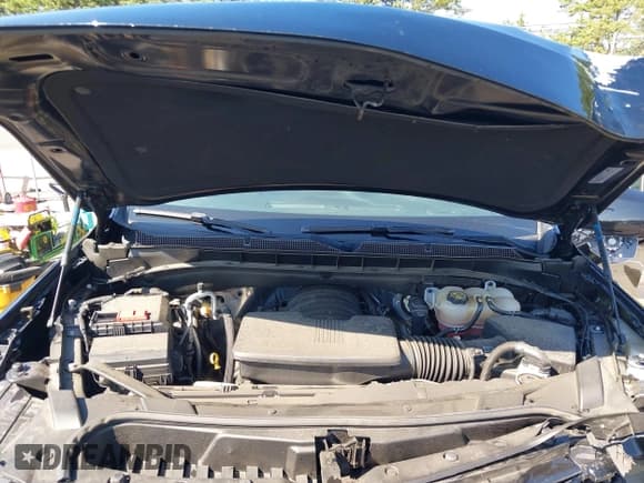 ✅ 2023 Chevrolet Suburban LT • VIN: 1GNSKCKD4PR442054 • Lot: 43124100. Wystawiony na IAAI z przebiegiem 23 096 mil. Bezpłatny archiwum sprzedaży aukcyjnych z USA i szczegółowy raport historii pojazdu na DreamBid. Zdjęcie 10.