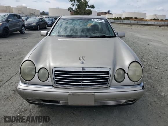 ✅ 1998 Mercedes-Benz E 320 • VIN: WDBJF65F9WA667010 • Lot: 84706445. Listed on Copart with 149,350 mi. Free auction sales archive from the USA and detailed vehicle history report at DreamBid. Image 5.