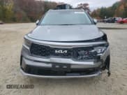 ✅ 2023 Kia Sorento SX Prestige • VIN: KNDRMDLG5P5150811 • Lot: 90403395. Wystawiony na Copart z przebiegiem 26 672 mil. Bezpłatny archiwum sprzedaży aukcyjnych z USA i szczegółowy raport historii pojazdu na DreamBid. Zdjęcie 5.