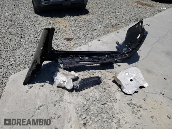 ✅ 2025 GMC Acadia AWD AT4 • VIN: 1GKENPRS7SJ117631 • Lot: 64413905. Listed on Copart with 2,460 mi. Free auction sales archive from the USA and detailed vehicle history report at DreamBid. Image 13.