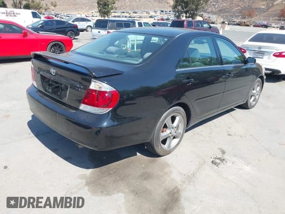 ✅ 2005 Toyota Camry SE • VIN: 4T1BA32K55U509129 • Lot: 43242698. Listed on IAAI with 264,551 mi. Free auction sales archive from the USA and detailed vehicle history report at DreamBid. Image 4.