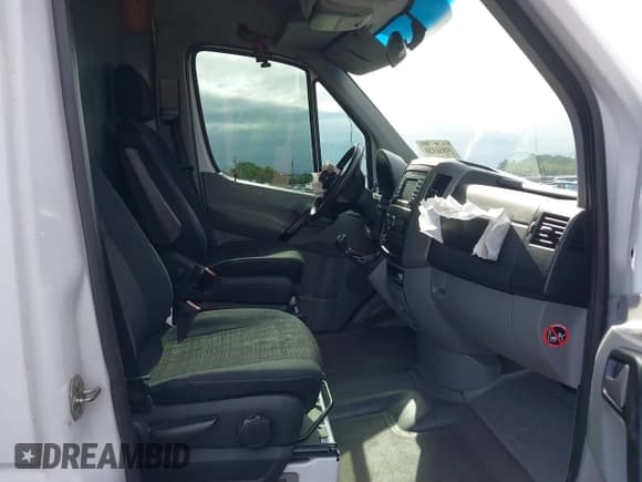 ✅ 2014 Mercedes-Benz Sprinter Cargo • VIN: WD3PE7CC6E5856339 • Lot: 39816320. Listed on IAAI with 148,353 mi. Free auction sales archive from the USA and detailed vehicle history report at DreamBid. Image 5.