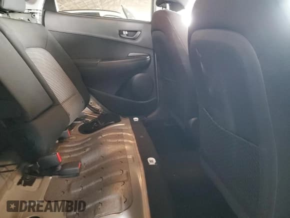 ✅ 2018 Hyundai Kona SEL • VIN: KM8K22AA2JU154348 • Лот: 37891614. Опубликован ранее на Copart с пробегом 32 183 миль. Бесплатный доступ к архиву аукционных продаж из США и подробный отчёт об истории автомобиля на DreamBid. Изображение 10.