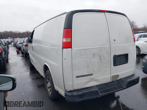 ✅ 2008 Chevrolet Express Cargo • VIN: 1GCFG15X981138949 • Лот: 43794665. Опубликован ранее на IAAI с пробегом 216 089 миль. Бесплатный доступ к архиву аукционных продаж из США и подробный отчёт об истории автомобиля на DreamBid. Изображение 3.