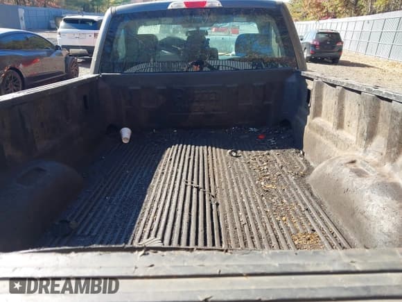 ✅ 2017 Ford F-150 XL • VIN: 1FTMF1E88HKC51000 • Lot: 40738846. Listed on IAAI with 216,822 mi. Free auction sales archive from the USA and detailed vehicle history report at DreamBid. Image 8.