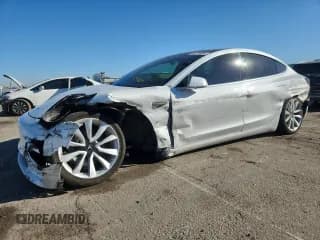 ✅ 2019 Tesla Model 3 Mid Range • VIN: 5YJ3E1EA3KF508179 • Лот: 85779095. Опубликован ранее на Copart с пробегом 80 711 миль. Бесплатный доступ к архиву аукционных продаж из США и подробный отчёт об истории автомобиля на DreamBid. Изображение 1.