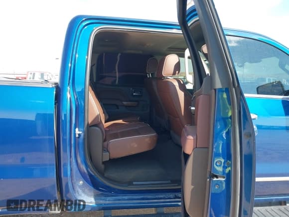 ✅ 2018 Chevrolet Silverado 2500HD High Country • VIN: 1GC1KXEY8JF277290 • Lot: 43465114. Listed on IAAI with 159,038 mi. Free auction sales archive from the USA and detailed vehicle history report at DreamBid. Image 8.