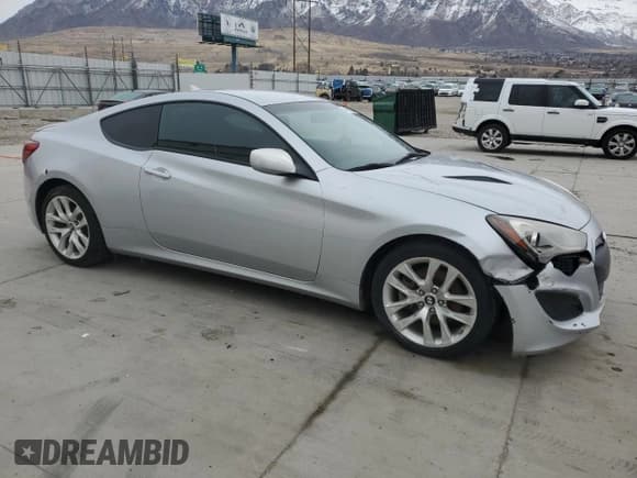 ✅ 2013 Hyundai Genesis Coupe R-Spec • VIN: KMHHT6KD8DU080252 • Lot: 44785135. Wystawiony na Copart z przebiegiem 127 882 mil. Bezpłatny archiwum sprzedaży aukcyjnych z USA i szczegółowy raport historii pojazdu na DreamBid. Zdjęcie 4.