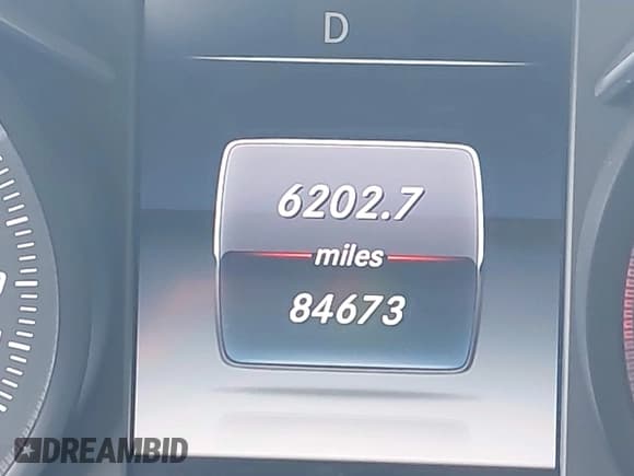 ✅ 2017 Mercedes-Benz C 300 • VIN: 55SWF4KB0HU197116 • Lot: 42749543. Listed on IAAI with 84,673 mi. Free auction sales archive from the USA and detailed vehicle history report at DreamBid. Image 15.