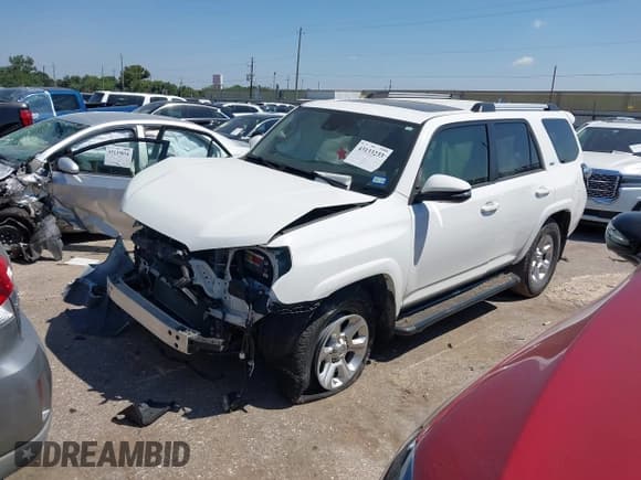 ✅ 2021 Toyota 4Runner SR5 Premium • VIN: JTEFU5JR9M5250155 • Лот: 43133233. Опубликован ранее на IAAI с пробегом Не указан. Бесплатный доступ к архиву аукционных продаж из США и подробный отчёт об истории автомобиля на DreamBid. Изображение 2.