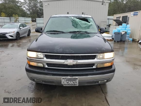 ✅ 2005 Chevrolet Suburban LT • VIN: 3GNEC16Z45G148753 • Lot: 80746374. Wystawiony na Copart z przebiegiem 288 810 mil. Bezpłatny archiwum sprzedaży aukcyjnych z USA i szczegółowy raport historii pojazdu na DreamBid. Zdjęcie 5.