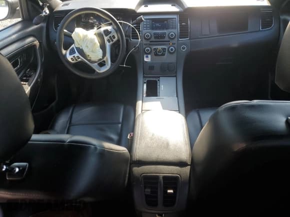 ✅ 2016 Ford Police Interceptor • VIN: 1FAHP2MK0GG142250 • Lot: 71936015. Listed on Copart with 67,303 mi. Free auction sales archive from the USA and detailed vehicle history report at DreamBid. Image 8.