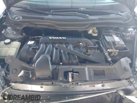 ✅ 2008 Volvo S40 2.4L • VIN: YV1MS382382374471 • Лот: 43597414. Опубликован ранее на IAAI с пробегом 161 657 миль. Бесплатный доступ к архиву аукционных продаж из США и подробный отчёт об истории автомобиля на DreamBid. Изображение 10.