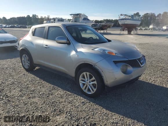 ✅ 2011 Nissan Juke S • VIN: JN8AF5MR8BT017305 • Lot: 82336535. Listed on Copart with 206,398 mi. Free auction sales archive from the USA and detailed vehicle history report at DreamBid. Image 4.