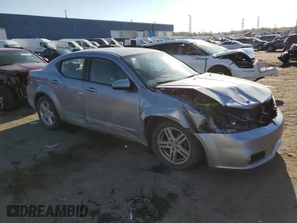 ✅ 2013 Dodge Avenger SXT • VIN: 1C3CDZCB3DN637089 • Лот: 77086614. Опубликован ранее на Copart с пробегом 206 468 миль. Бесплатный доступ к архиву аукционных продаж из США и подробный отчёт об истории автомобиля на DreamBid. Изображение 4.