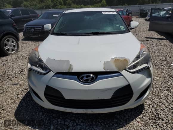 2016 Hyundai Veloster z VIN KMHTC6AD4GU277760, wystawiony jako Copart lot #62265734 z przebiegiem Nie podano mil oraz Czysty tytuł • Clean title. Historia ofert i sprzedaży dostępna na DreamBid. Obrazek 5.