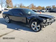 ✅ 2013 Dodge Challenger R/T Classic • VIN: 2C3CDYBT5DH652366 • Lot: 90878335. Wystawiony na Copart z przebiegiem 45 048 mil. Bezpłatny archiwum sprzedaży aukcyjnych z USA i szczegółowy raport historii pojazdu na DreamBid. Zdjęcie 4.