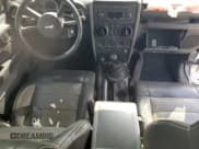 ✅ 2008 Jeep Wrangler Unlimited Rubicon • VIN: 1J4GA691X8L577455 • Lot: 62909945. Wystawiony na Copart z przebiegiem 119 081 mil. Bezpłatny archiwum sprzedaży aukcyjnych z USA i szczegółowy raport historii pojazdu na DreamBid. Zdjęcie 8.