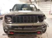 ✅ 2022 Jeep Renegade Trailhawk • VIN: ZACNJDC14NPN47737 • Lot: 43747324. Listed on IAAI with 60,251 mi. Free auction sales archive from the USA and detailed vehicle history report at DreamBid. Image 6.