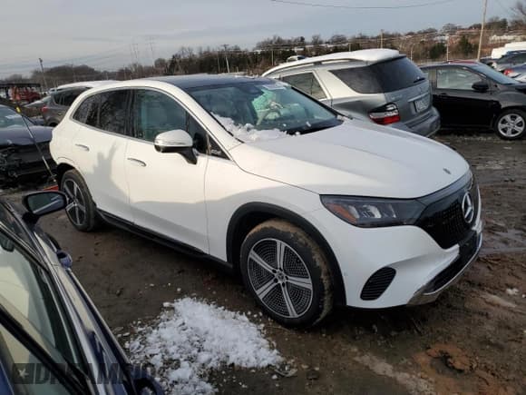 ✅ 2023 Mercedes-Benz EQE 350 • VIN: 4JGGM1CB0PA010064 • Lot: 38898304. Wystawiony na Copart z przebiegiem 4 122 mil. Bezpłatny archiwum sprzedaży aukcyjnych z USA i szczegółowy raport historii pojazdu na DreamBid. Zdjęcie 4.