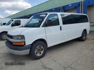 ✅ 2016 Chevrolet Express Passenger LT • VIN: 1GAZGPFG5G1246765 • Лот: 69312405. Опубликован ранее на Copart с пробегом 459 965 миль. Бесплатный доступ к архиву аукционных продаж из США и подробный отчёт об истории автомобиля на DreamBid. Изображение 1.