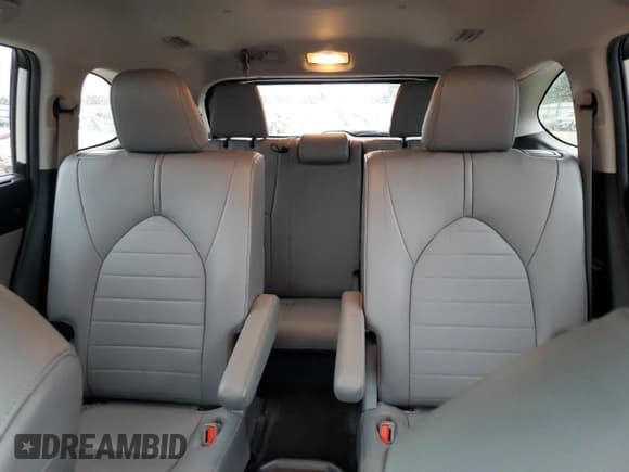 ✅ 2021 Toyota Highlander XLE • VIN: 5TDGZRAH7MS515190 • Lot: 81924765. Listed on Copart with 51,106 mi. Free auction sales archive from the USA and detailed vehicle history report at DreamBid. Image 10.
