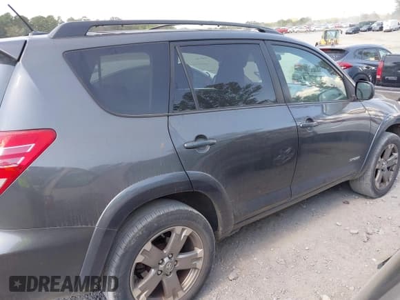 ✅ 2011 Toyota RAV4 Sport • VIN: 2T3WF4DV3BW081600 • Лот: 43244838. Опубликован ранее на IAAI с пробегом 193 146 миль. Бесплатный доступ к архиву аукционных продаж из США и подробный отчёт об истории автомобиля на DreamBid. Изображение 13.