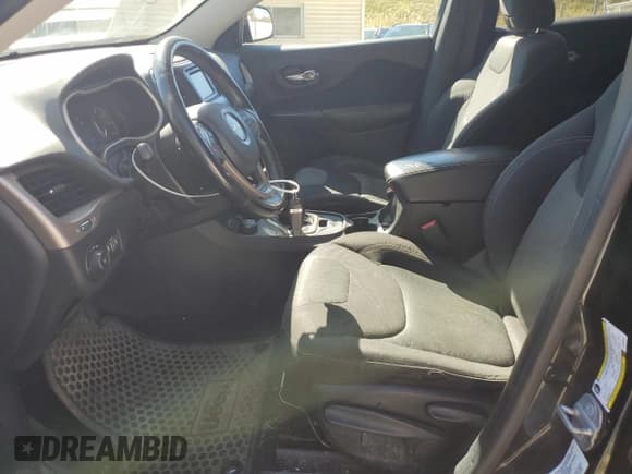 ✅ 2014 Jeep Cherokee Latitude • VIN: 1C4PJMCB4EW268375 • Lot: 85817005. Wystawiony na Copart z przebiegiem 158 299 mil. Bezpłatny archiwum sprzedaży aukcyjnych z USA i szczegółowy raport historii pojazdu na DreamBid. Zdjęcie 7.