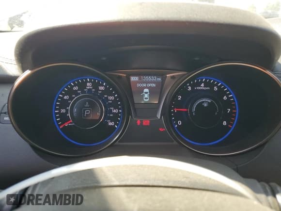 ✅ 2013 Hyundai Genesis Coupe 2.0T • VIN: KMHHT6KD3DU091143 • Lot: 67429335. Wystawiony na Copart z przebiegiem 135 533 mil. Bezpłatny archiwum sprzedaży aukcyjnych z USA i szczegółowy raport historii pojazdu na DreamBid. Zdjęcie 9.