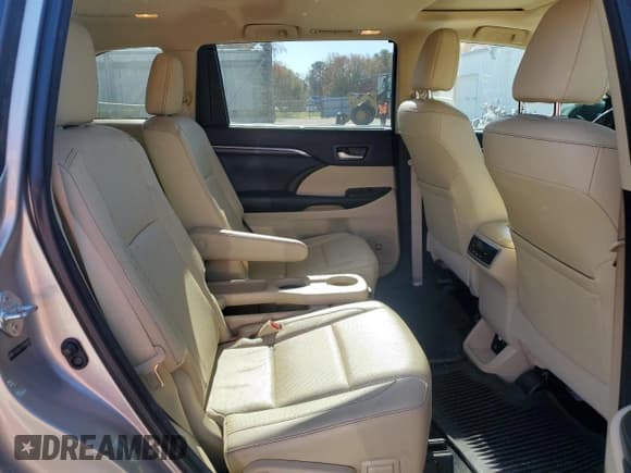 ✅ 2014 Toyota Highlander Limited • VIN: 5TDDKRFH1ES028844 • Lot: 92511085. Wystawiony na Copart z przebiegiem 64 911 mil. Bezpłatny archiwum sprzedaży aukcyjnych z USA i szczegółowy raport historii pojazdu na DreamBid. Zdjęcie 11.