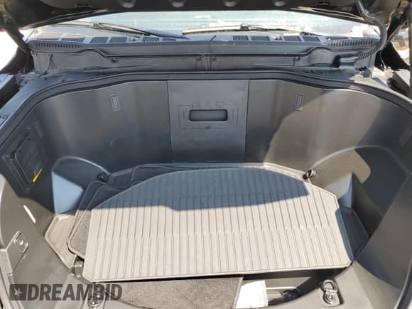 ✅ 2023 Ford F-150 Lightning Lariat • VIN: 1FTVW1EL3PWG17560 • Lot: 64416105. Listed on Copart with 25,183 mi. Free auction sales archive from the USA and detailed vehicle history report at DreamBid. Image 11.