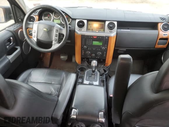 ✅ 2008 Land Rover LR3 HSE • VIN: SALAG25498A458755 • Лот: 82282324. Опубликован ранее на Copart с пробегом 177 031 миль. Бесплатный доступ к архиву аукционных продаж из США и подробный отчёт об истории автомобиля на DreamBid. Изображение 8.