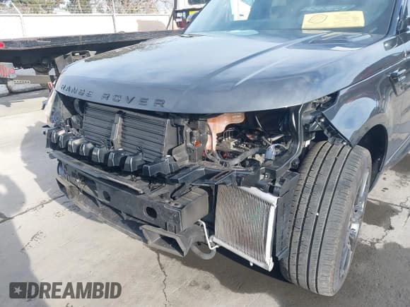 ✅ 2020 Land Rover Range Rover Sport HST • VIN: SALWS2RU5LA748904 • Lot: 41680048. Wystawiony na IAAI z przebiegiem 48 961 mil. Bezpłatny archiwum sprzedaży aukcyjnych z USA i szczegółowy raport historii pojazdu na DreamBid. Zdjęcie 6.