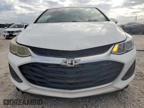 ✅ 2019 Chevrolet Cruze LS • VIN: 1G1BC5SMXK7102289 • Lot: 86277365. Listed on Copart with 145,500 mi. Free auction sales archive from the USA and detailed vehicle history report at DreamBid. Image 5.
