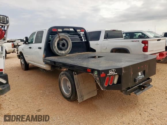 ✅ 2022 Ram 3500 Tradesman • VIN: 3C7WRTCL4NG279871 • Lot: 57682495. Wystawiony na Copart z przebiegiem 65 225 mil. Bezpłatny archiwum sprzedaży aukcyjnych z USA i szczegółowy raport historii pojazdu na DreamBid. Zdjęcie 2.