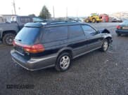✅ 1997 Subaru Legacy Outback • VIN: 4S3BG6853V7653024 • Lot: 42048773. Wystawiony na IAAI z przebiegiem 305 599 mil. Bezpłatny archiwum sprzedaży aukcyjnych z USA i szczegółowy raport historii pojazdu na DreamBid. Zdjęcie 4.