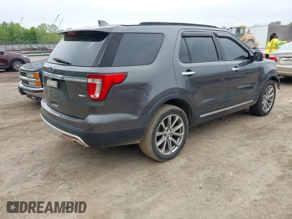 ✅ 2016 Ford Explorer Limited • VIN: 1FM5K8F84GGA98250 • Lot: 42198971. Wystawiony na IAAI z przebiegiem 188 812 mil. Bezpłatny archiwum sprzedaży aukcyjnych z USA i szczegółowy raport historii pojazdu na DreamBid. Zdjęcie 4.
