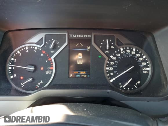 ✅ 2022 Toyota Tundra SR5 • VIN: 5TFLA5EC3NX007386 • Lot: 56568835. Wystawiony na Copart z przebiegiem 19 681 mil. Bezpłatny archiwum sprzedaży aukcyjnych z USA i szczegółowy raport historii pojazdu na DreamBid. Zdjęcie 9.