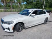 ✅ 2020 BMW 3 Series 330i • VIN: 3MW5R1J04L8B34579 • Lot: 43366185. Wystawiony na IAAI z przebiegiem Nie podano. Bezpłatny archiwum sprzedaży aukcyjnych z USA i szczegółowy raport historii pojazdu na DreamBid. Zdjęcie 17.