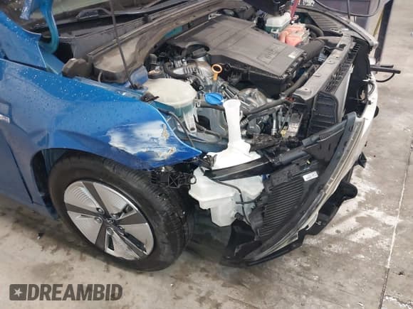 ✅ 2018 Hyundai Ioniq Blue • VIN: KMHC65LC9JU097686 • Lot: 41557506. Wystawiony na IAAI z przebiegiem 40 805 mil. Bezpłatny archiwum sprzedaży aukcyjnych z USA i szczegółowy raport historii pojazdu na DreamBid. Zdjęcie 6.